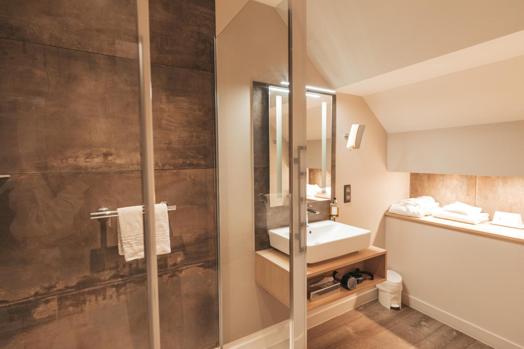 Le Dracy Hotel Et Spa Exterior photo