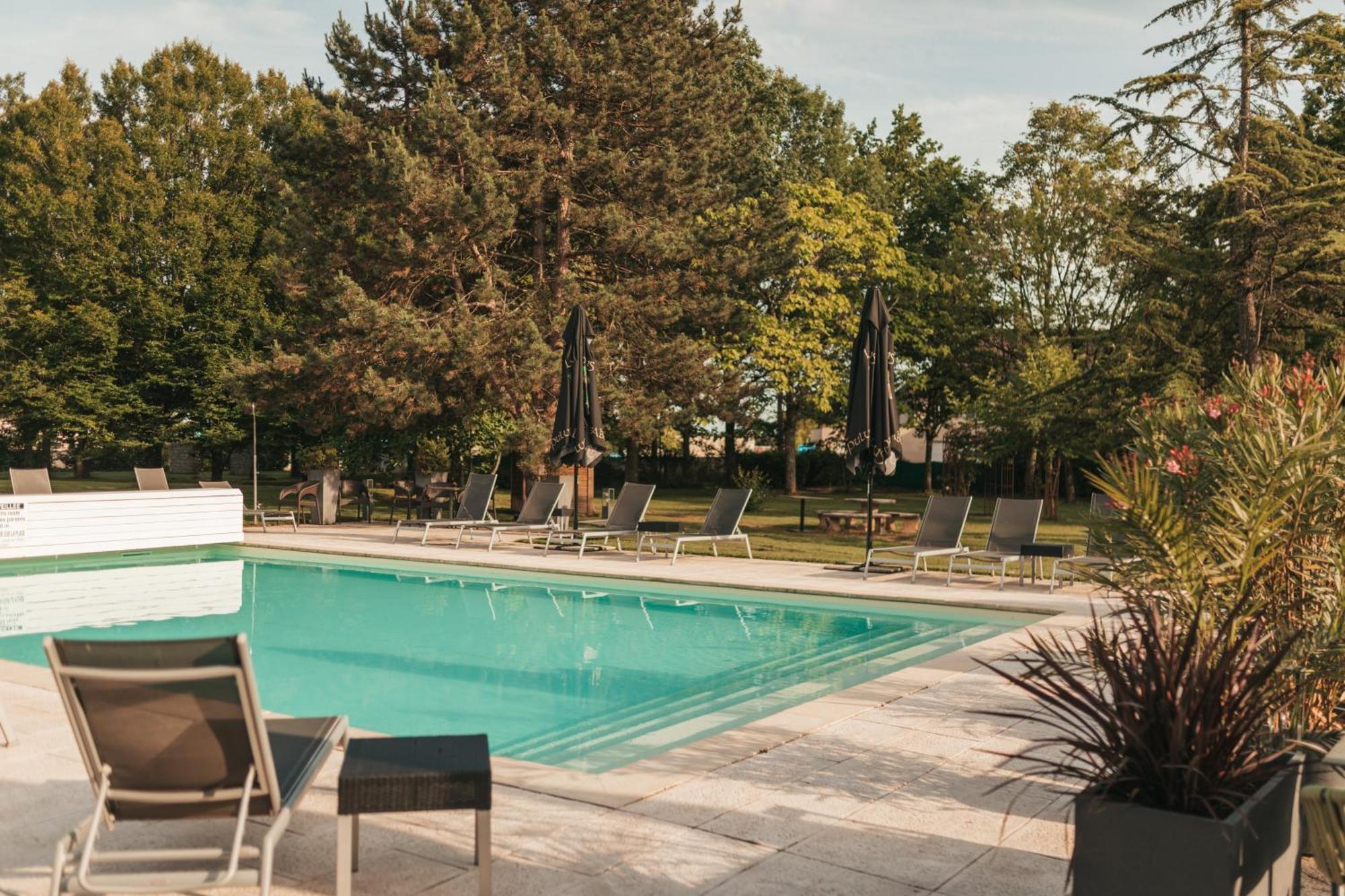 Le Dracy Hotel Et Spa Exterior photo